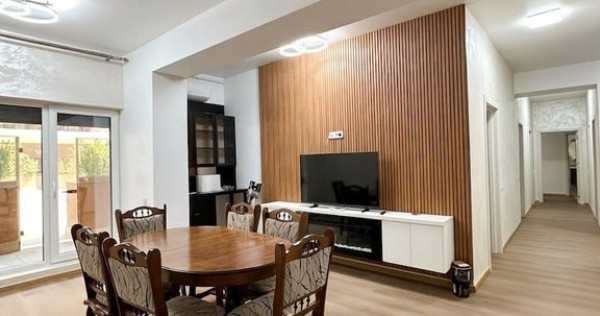 Apartament in Pipera la parter cu 4 camere, curte privat?...