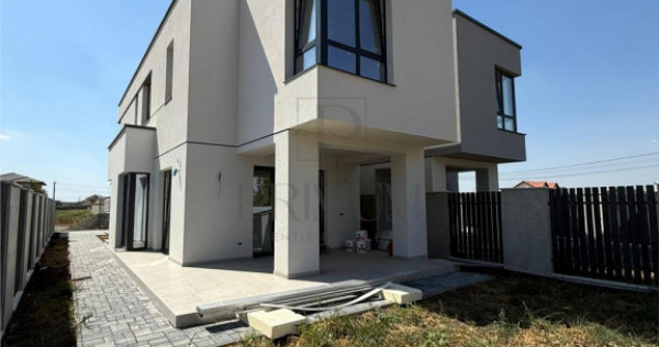 MOSNITA - DUPLEX DESPARTIT PRIN CT - FINISAJE PREMIUM