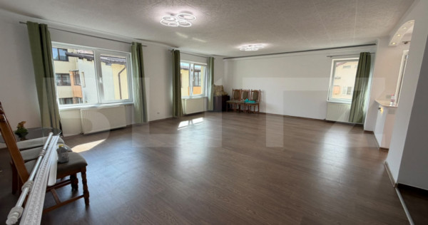 Apartament, 4 camere, 113mp, 2 parcari, 3 balcoane, pod, zon