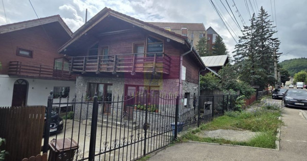 Cabana cu 4 camere de vanzare in Sinaia
