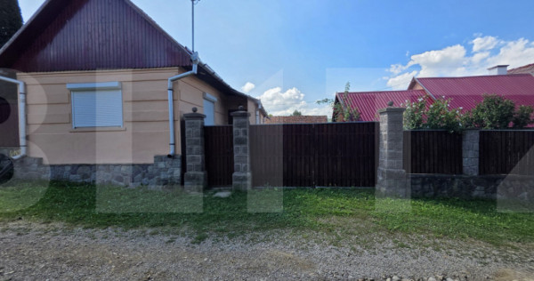Casa de caramida, 3 camere, teren 1.208 mp, satul Micfalau