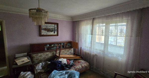 Apartament 3 camere la str.Primaverii