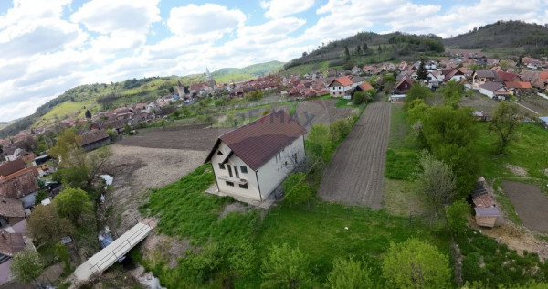 Casă nouă &icirc;n Moșna &ndash; priveliște superbă spre biserica fortificată