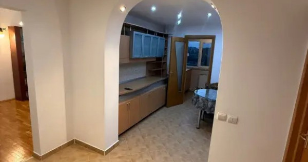 Inchiriere apartament 3 camere central