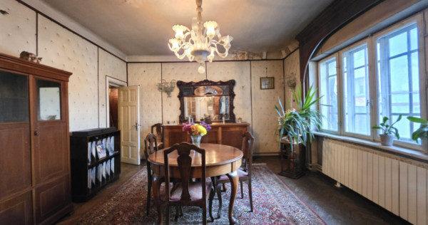 Apartament in Vila, 5 camere, Alexandru Philippide 4, de re