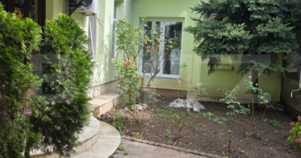 Casa de vanzare, 176.40 mp, zona Rudului