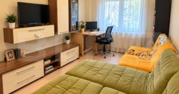 Apartament 4 camere, 77 mp, zona Plopilor