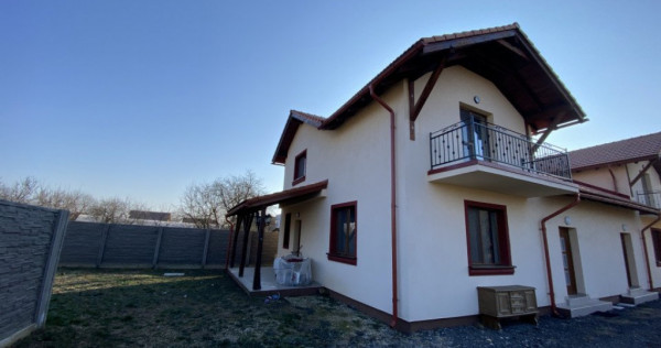 Duplex cu 3 camere cu panouri fotovoltaice in Sanandrei Cent