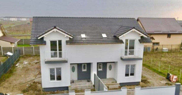 Duplex Mosnita, 4 camere, 2 bai - Toate utilitatile