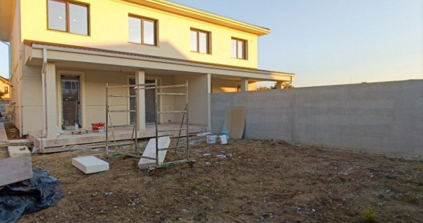 Duplex de vanzare cu 5 camere si teren de 270 mp - Mosnita N