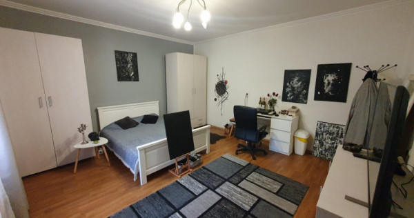 Apartament cu 2 camere decomandat, cladire istorica - Sinaia