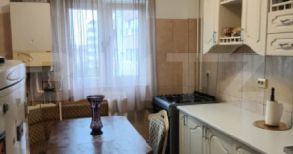 Apartament 2 camere decomandate, etaj intermediar, 2 locuri