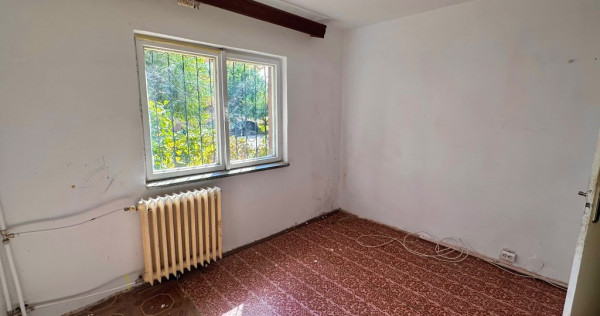 Apartament 2 camere semi Craiovita str Micsunele