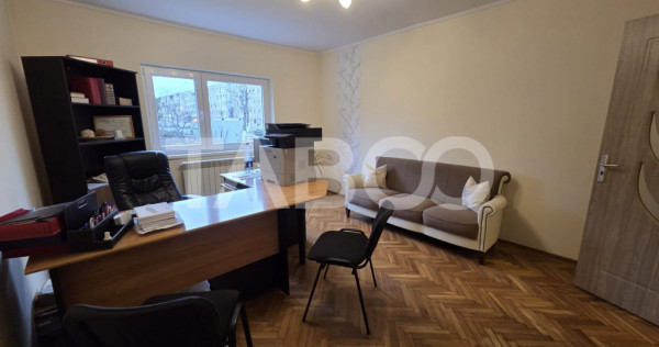Apartament 4 camere de inchiriat Bulevardul Unirii acces din
