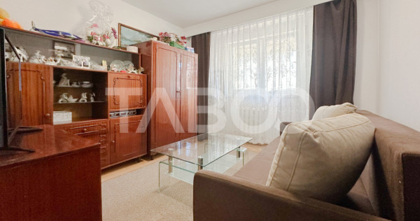Apartament cu 2 camere decomandate de vanzare cartier Gheorg