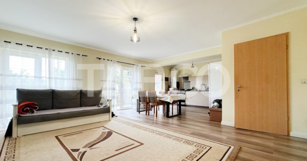 Duplex de vanzare si garaj curte de 100 mp in cartierul Borh