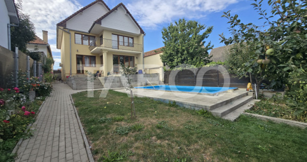 Casa cu piscina 5 camere 3 bai de vanzare in Turnisor Sibiu