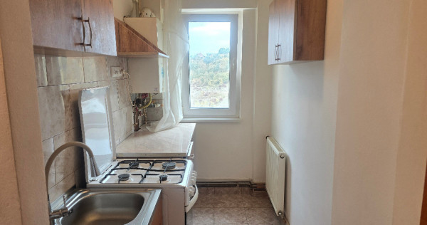 Vand apartament 2 camere decomandat in Deva, zona Micro 15,