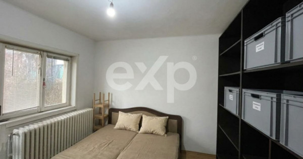 DE VANZARE - Apartament spațios cu 4 camere, decomandat
