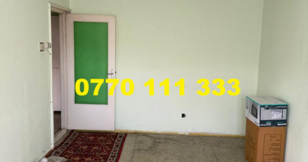- Apartament 2 camere decomandat, bld. Dorobantilor, etaj 3.
