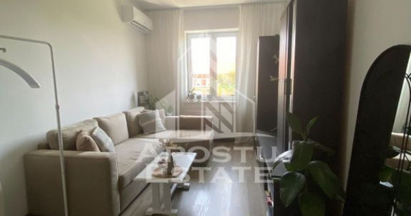 Apartament cu 2 camere de vanzare,decomandat, Zona Aeroport Timisoara