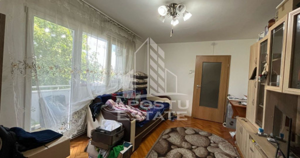 Apartament cu 2 camere, semidecomandat, conf 1, zona Sagului