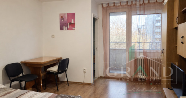 Garsonieră cu balcon | Etaj 1 | Centrală proprie | Bucegi/