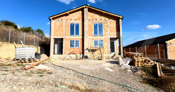 Duplex &icirc;n Corunca &ndash; Valea Iubirii