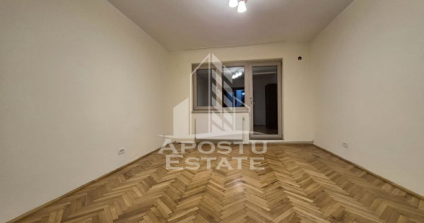 Apartament 4 camere,zona Malul Muresului