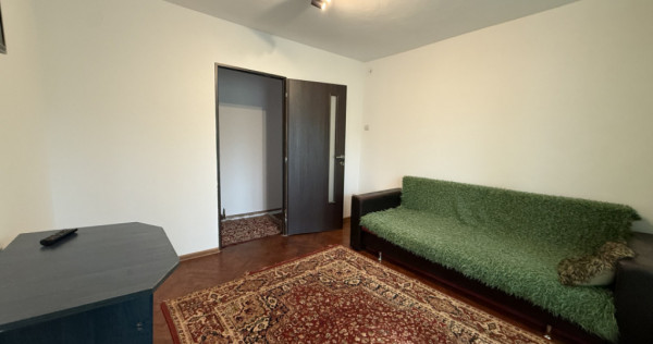 Apartament spatios, 2 camere, 42 mp utili, decomandat - Giro
