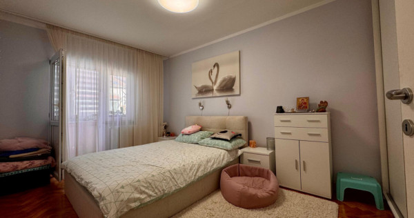 Apartament modern 3 camere, 70 mp utili, decomandat - zona A