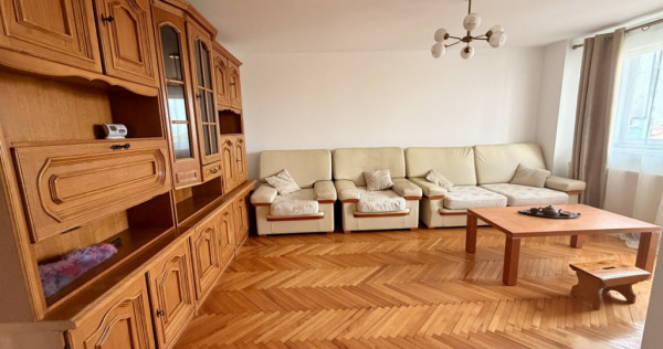 Apartament spatios 3 camere, decomandat- zona Dacia