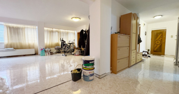 Apartament 3 camere decomandat 110mp utili, vedere pe 2 part