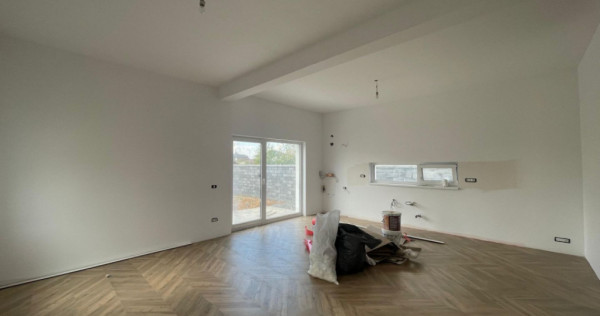 Duplex pe parter 4 camere separat prin dressing - Urseni