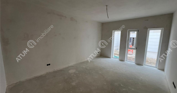Apartament 3 camere 2 balcoane parcare zona Shopping City Se