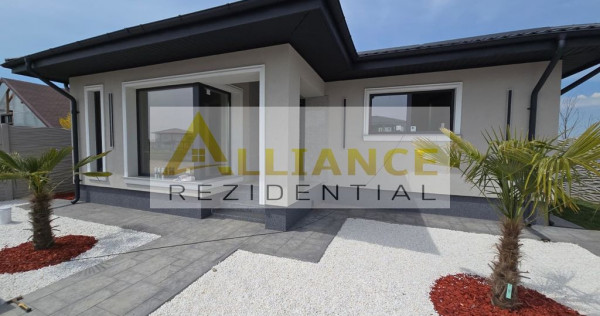 Casa 4 Camere | 200 M de Blv. | Curte amenajata