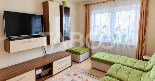 Apartament cu 4 camere renovat in Plopilor etaj intermediar