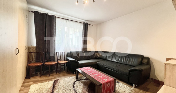 Apartament cu 4 camere de vanzare cu lift etaj intermediar i