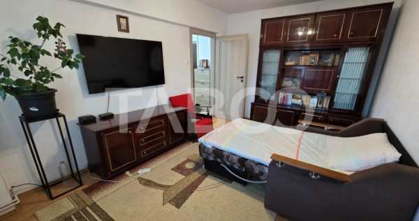 Apartament decomandat mobilat balcon pivnita zona Mihai Vite