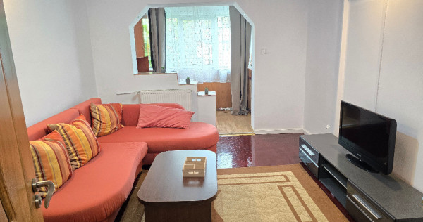 Inchiriez apartament cu 2 camere in Deva, Bld. Dacia, parter,