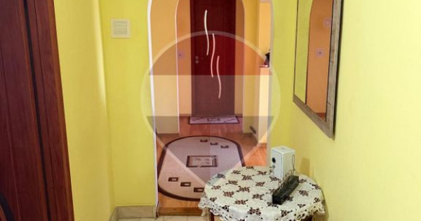 Vanzare Apartament 3 camere decomandat | 2 balcoane | Acoperis renovat