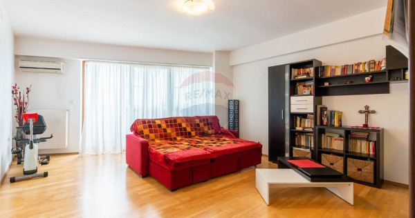 Apartament 3 camere, 94 mp, semidecomandat,strada Budila.