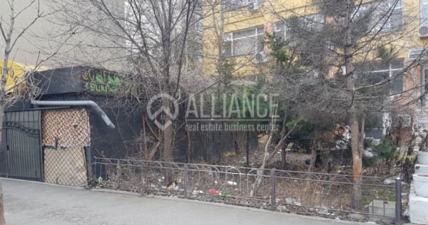 CENTRU - Teren cu constructie metalica 70 mp!
