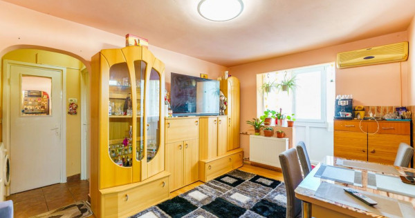Apartament 3 camere în cartierul Vlaicu