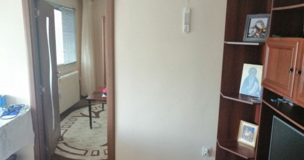 Apartament cu 3 camere - Podu Roș - 75.000 euro