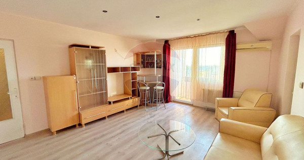 Apartament cu 4 camere de vânzare în Confecții/Arad, F...