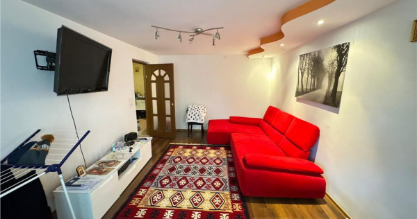 Apartament 2 camere, etaj 2/3, hol patrat, logie balcon, B