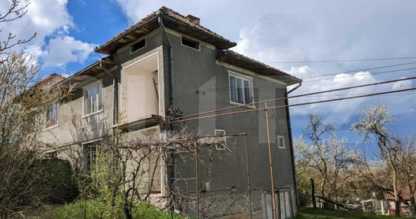 Duplex 3camere,bucatarie,2bai,beci