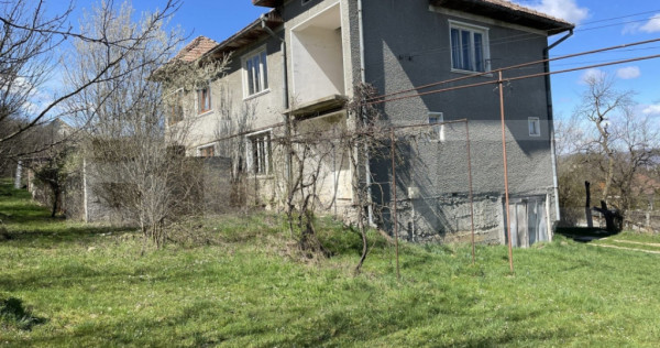 Duplex 3camere,bucatarie,2bai,beci