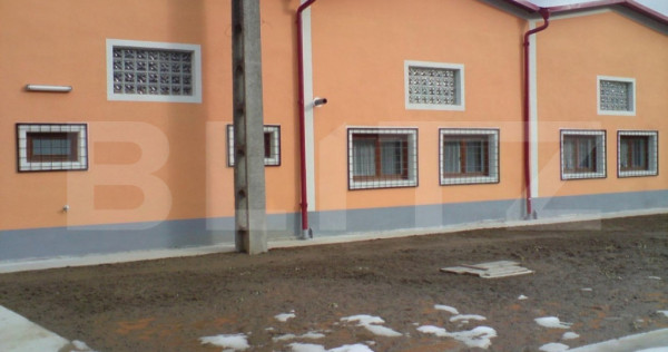 Depozit cu birouri și casă separată,Dej